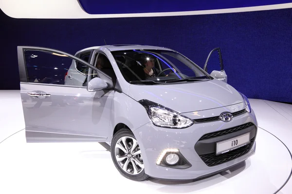 هیوندای i10